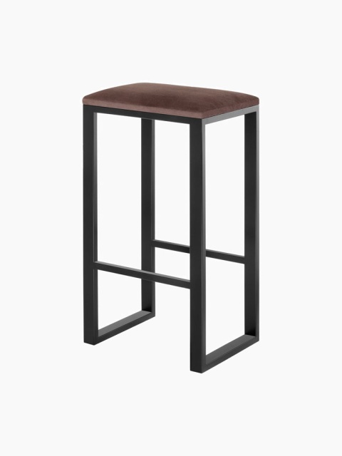 Čierny kovový hoker