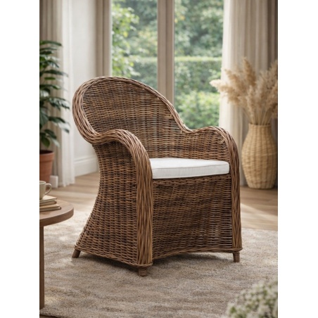 Ratanové kreslo hnedé s vankúšom