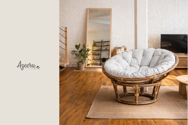 Okrúhle ratanové kreslo v interiéri