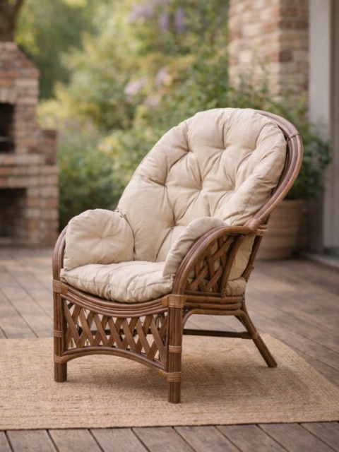 Rattansessel für Garten und Zuhause – warmes Braun