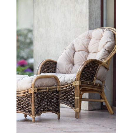 Stylowy fotel rattanowy z podnóżkiem, Prestono