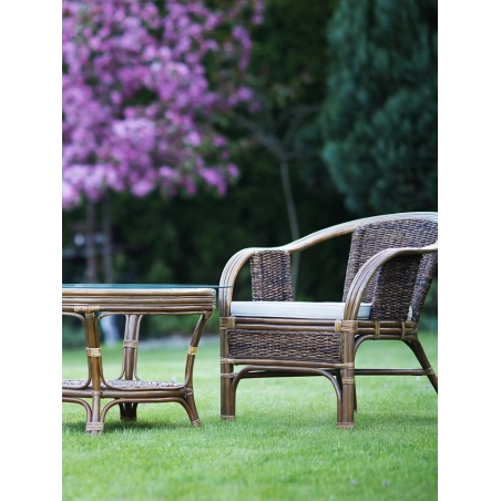 Rattanmöbel mit Abaca