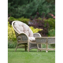 Rattanmöbel, gebleicht und rustikal, natürlich, für Haus und Garten