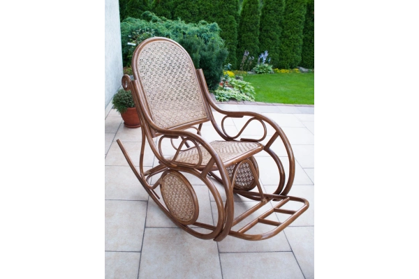 Rattanowy fotel bujany Licoto