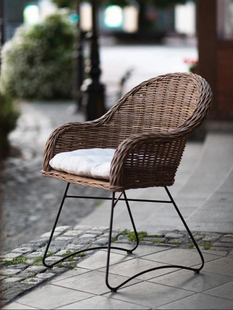 Rattan Sessel Rosue, mit Metallbasis