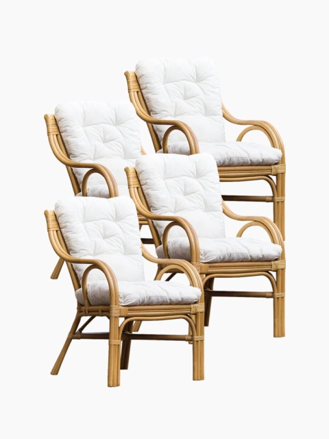 Rattansessel in honigbraun