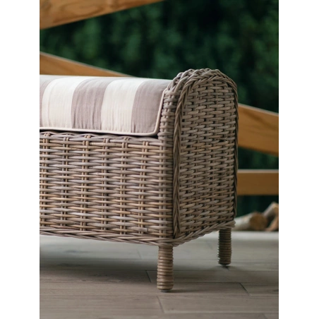 Fußhocker aus grauem Rattan