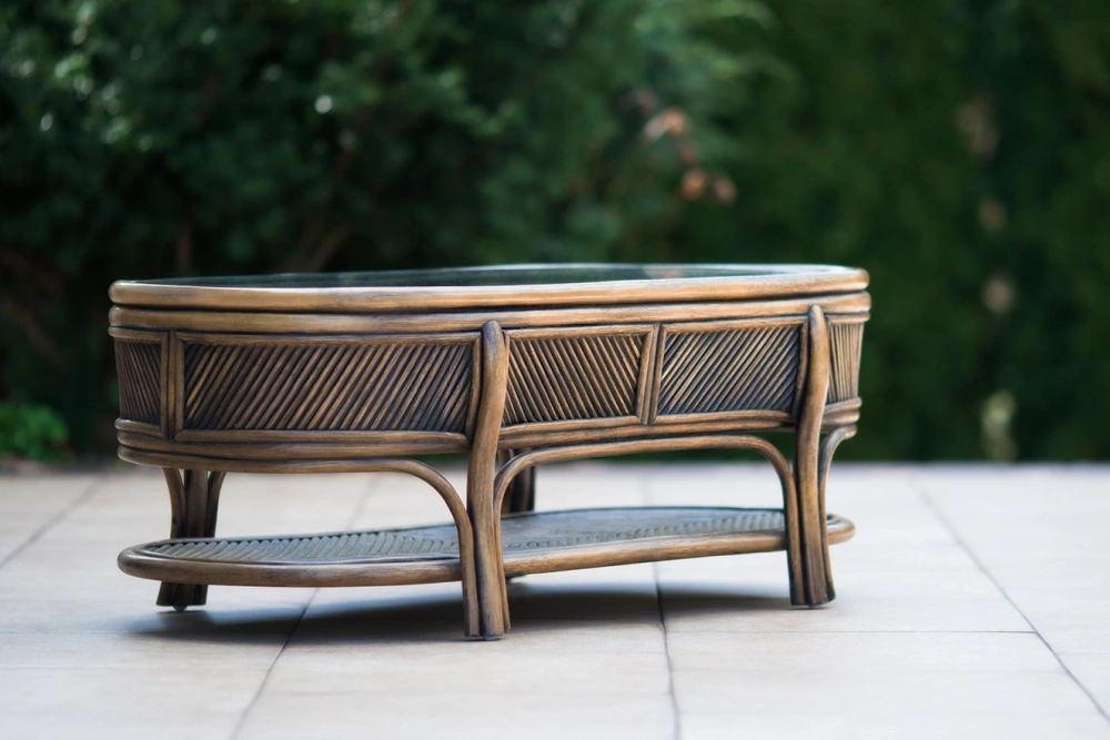 Prírodný ratanový stolík s bambusom