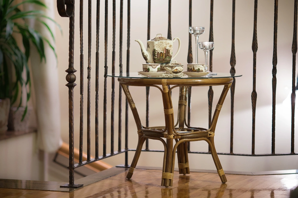 Couchtisch aus Rattan mit Glas m06s