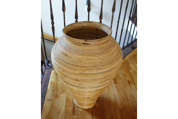 Ratanová váza – nábytok z prírodného ratanu