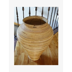 Rattanvase mit getrockneten Blumen, groß, honigbraun, rustikal