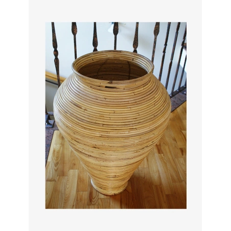 Große Rattanvase