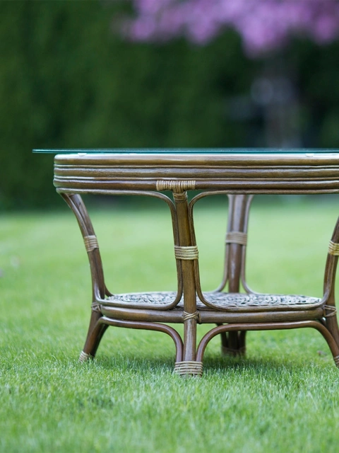 rattanowy-stolik-okrągły