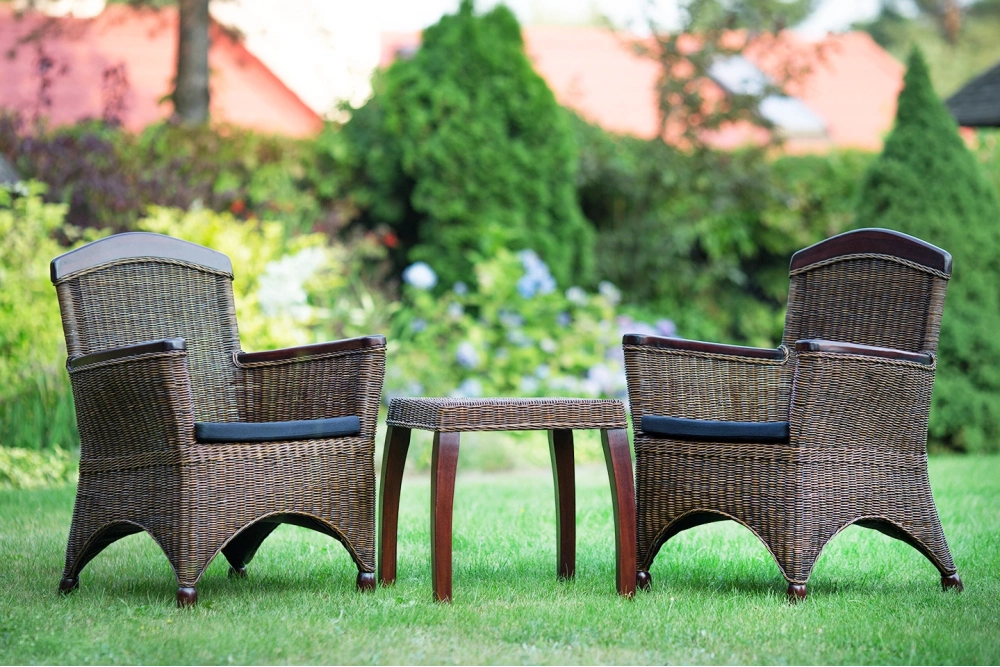 Brescia Holz- und Rattanmöbel