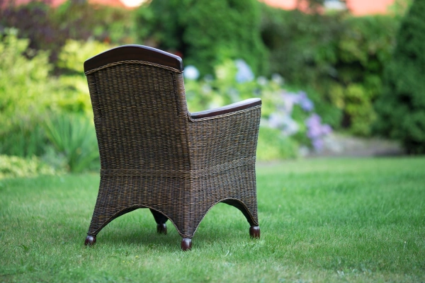 Štýlové ratanové kreslo Brescia – zadná strana