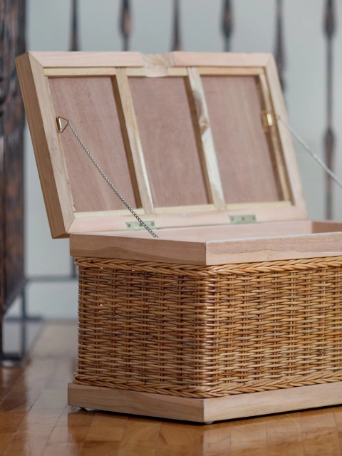 Drevená truhlica s prútím M46S