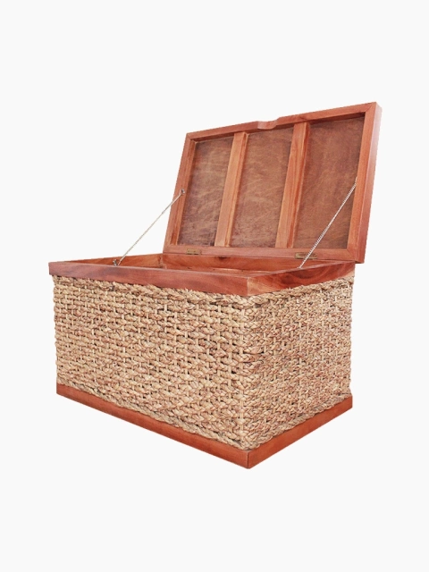 Große Holzkiste mit Abaka