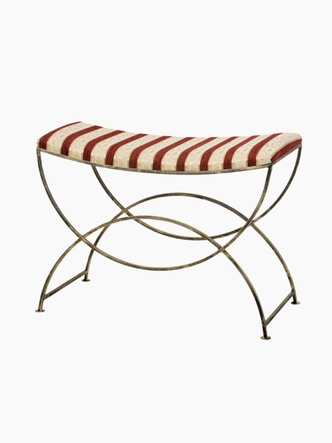 Schmiedeeiserne Bank im Stil