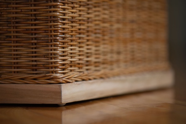 Orientalische Truhe aus Holz und Weide - Naturtruhe M46S - Akspol