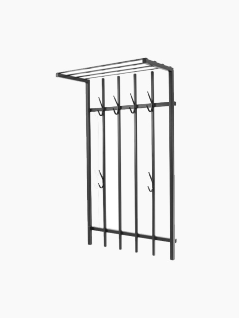 Schwarzer Kleiderbügel für den Flur