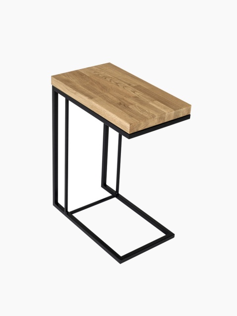 Lofttisch im Industrial-Stil mit dicker Platte