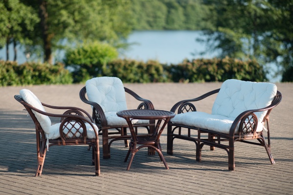 Rattan Gartenmöbel Set M13 - 2 Stühle, Bank und Rattantisch - Akspol