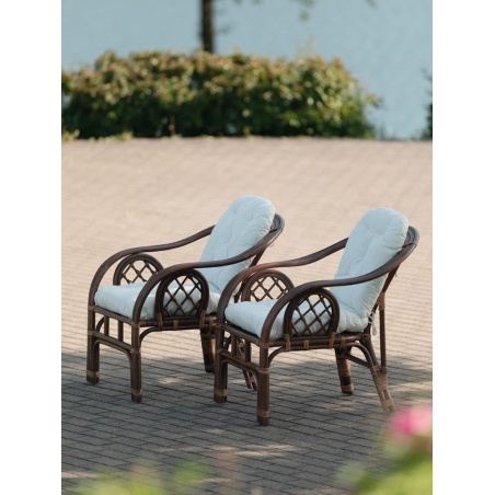 Gartenstuhl aus natürlichem Rattan