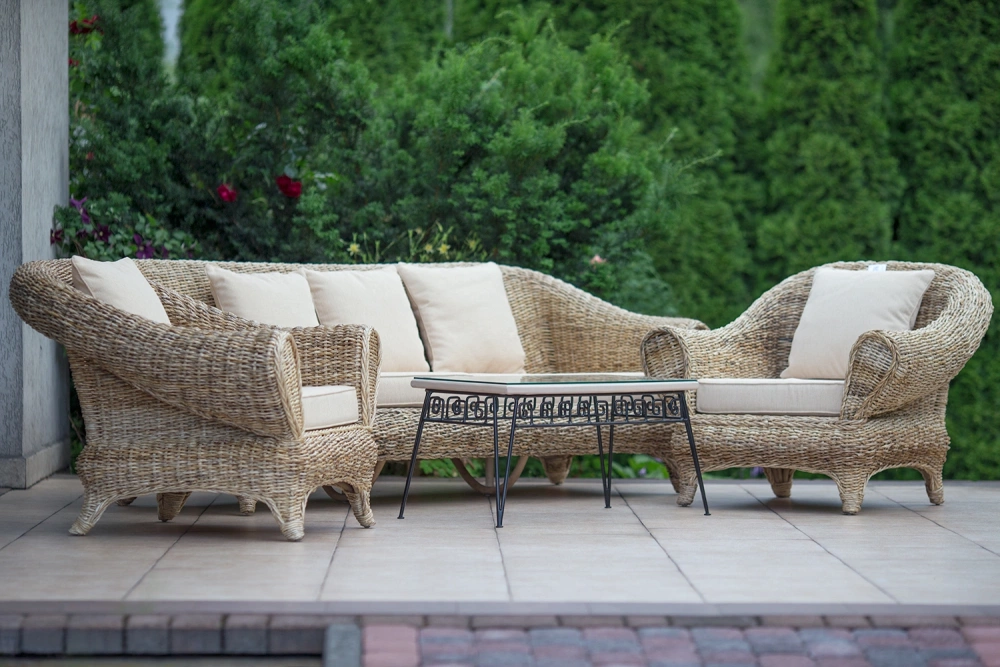 Natürliche, stilvolle, helle Rattanmöbel