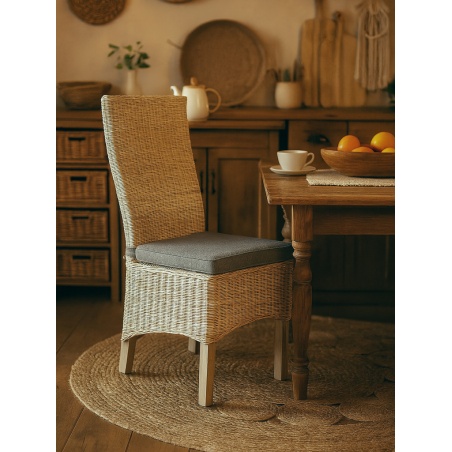 Krzesło rattanowe rustykalne