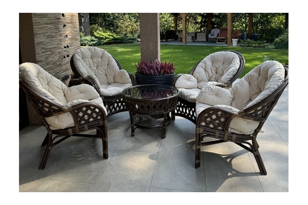 Záhradný nábytok - útulná, štýlová záhrada vďaka Akspol