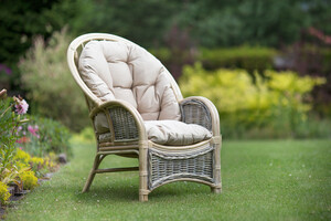 Fotel rattanowy, rustykalny, przecierany na biało, do domu i ogrodu