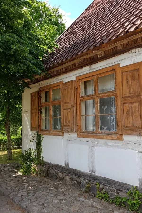 kašubský dom okenica múzeum park Wdzydze