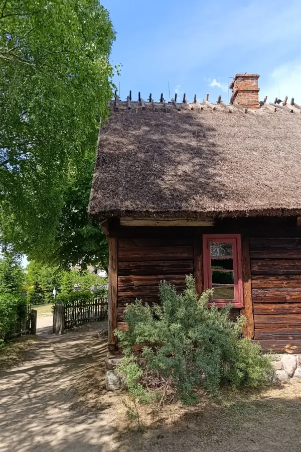 chalupa kašubská idylická Wdzydze múzeum