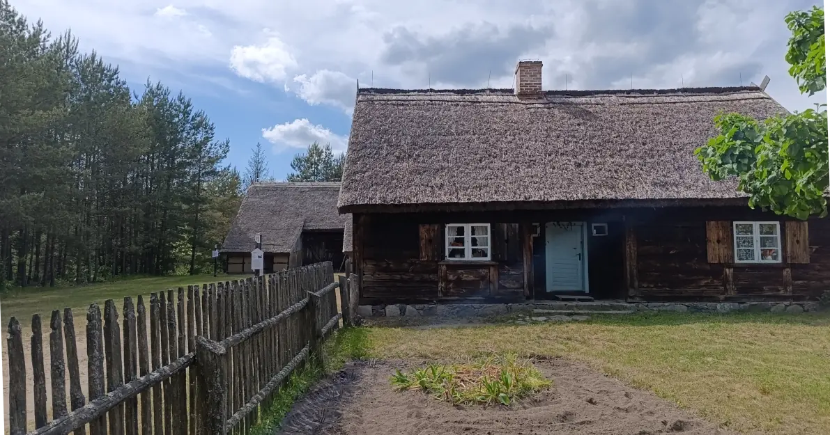 Wdzydze múzeum drevená chalupa