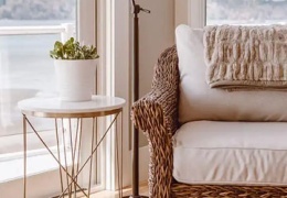 Wohnzimmer mit Rattanmöbeln, Wohnzimmer und Rattan