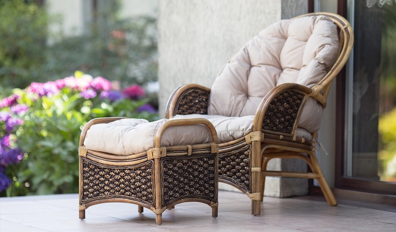 Rattansessel mit Fußhocker, schöner natürlicher Rattan und Wasserhyazinthe.